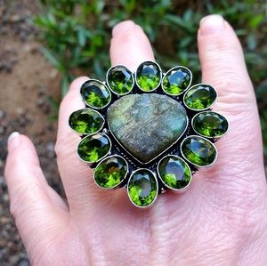 New Huge Rough Labradorite & Peridot 925 Silver Statement Ring.